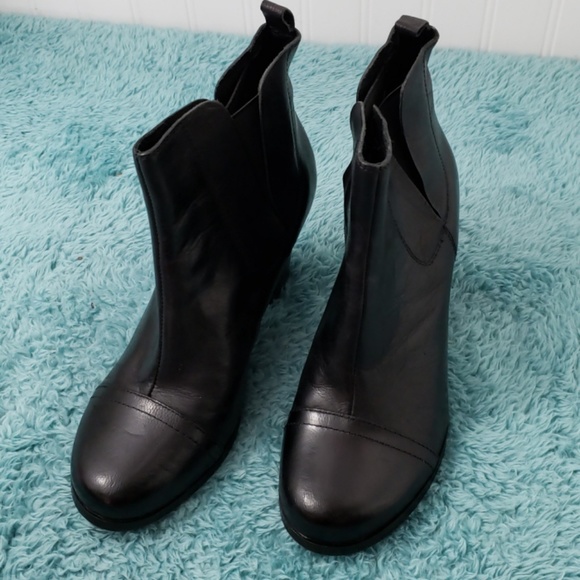 Miz Mooz Sarah Leather Cap Toe Ankle Booti… - Picture 3 of 8